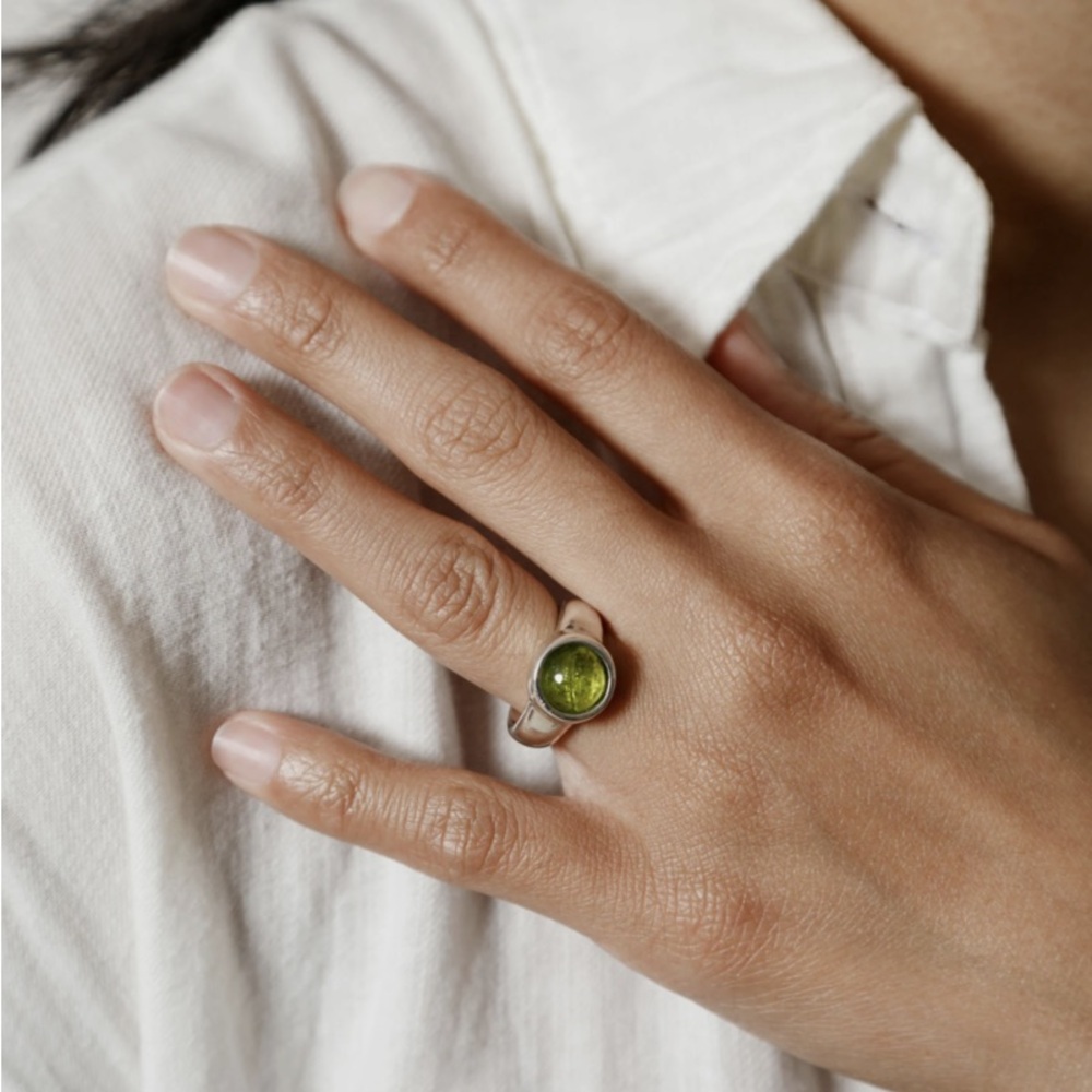 Wolf Circus Magda green gemstone Peridot & Silver ring in size 7